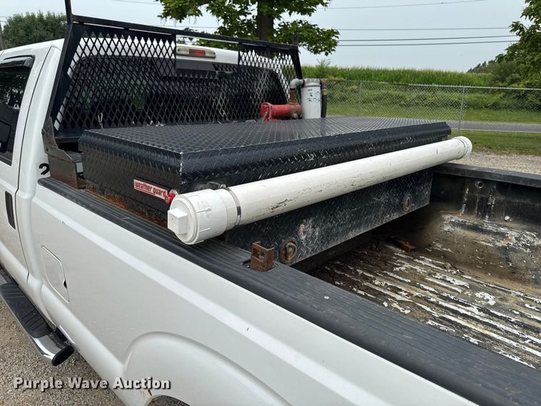 image for item FB5830 2015 Ford F250 Super Duty Crew Cab pickup truck