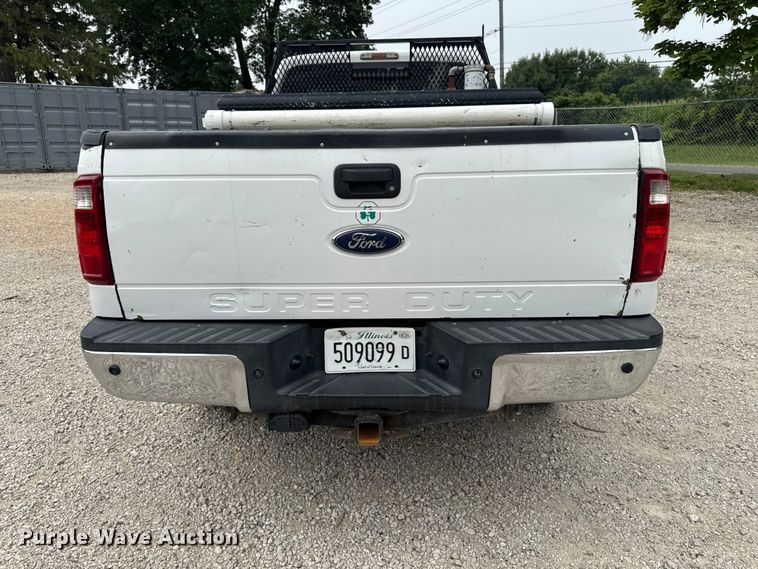 image for item FB5830 2015 Ford F250 Super Duty Crew Cab pickup truck