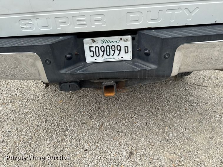 image for item FB5830 2015 Ford F250 Super Duty Crew Cab pickup truck
