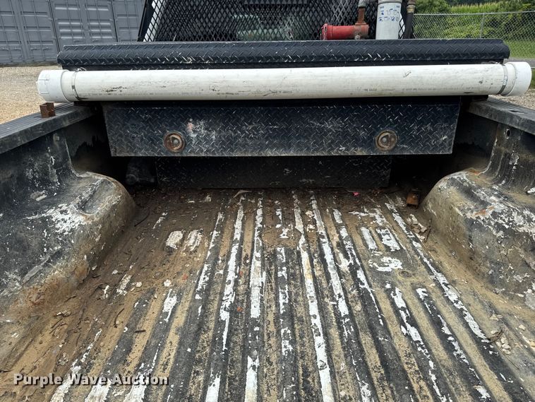 image for item FB5830 2015 Ford F250 Super Duty Crew Cab pickup truck