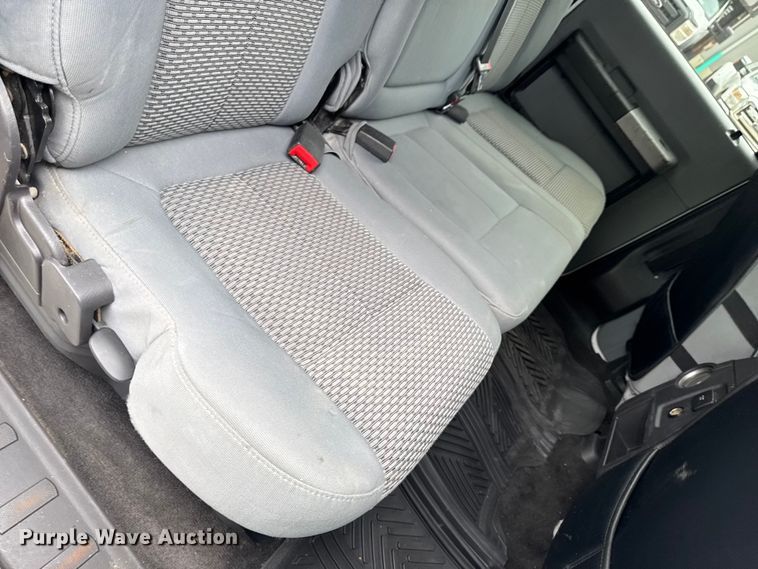 image for item FB5830 2015 Ford F250 Super Duty Crew Cab pickup truck
