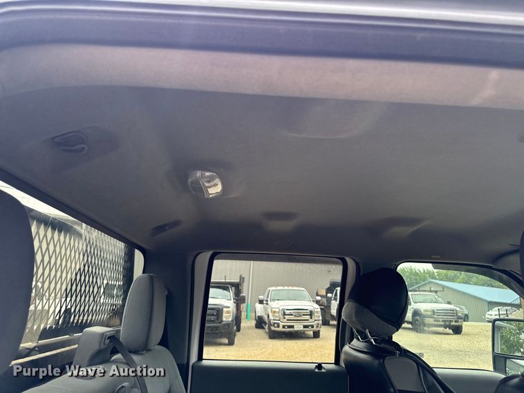 image for item FB5830 2015 Ford F250 Super Duty Crew Cab pickup truck