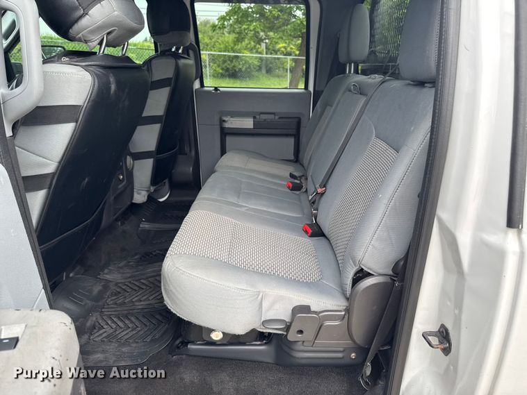 image for item FB5830 2015 Ford F250 Super Duty Crew Cab pickup truck