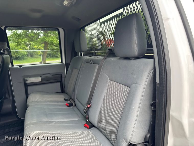 image for item FB5830 2015 Ford F250 Super Duty Crew Cab pickup truck