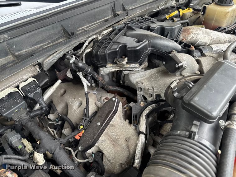 image for item FB5830 2015 Ford F250 Super Duty Crew Cab pickup truck