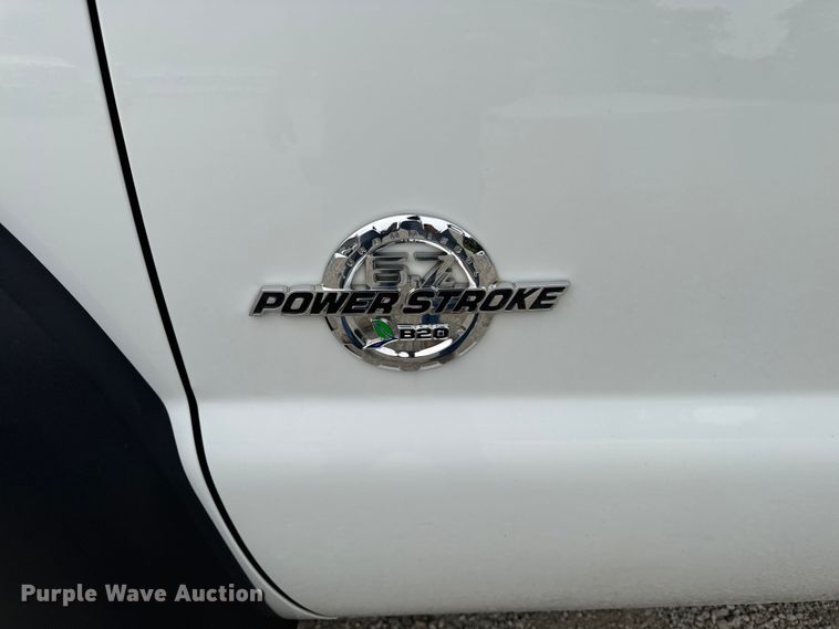 image for item FB5831 2012 Ford F450 Super Duty flatbed truck