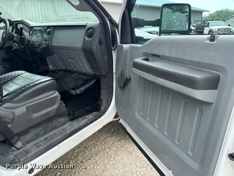 image for item FB5831 2012 Ford F450 Super Duty flatbed truck