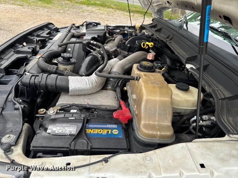 image for item FB5831 2012 Ford F450 Super Duty flatbed truck