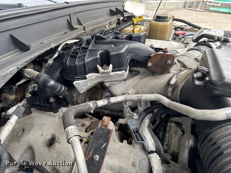 image for item FB5831 2012 Ford F450 Super Duty flatbed truck