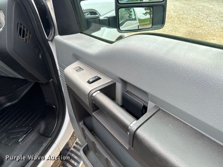 image for item FB5832 2015 Ford F350 Super Duty 
