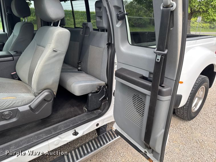image for item FB5832 2015 Ford F350 Super Duty 