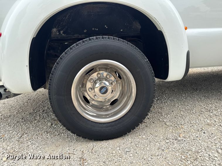 image for item FB5832 2015 Ford F350 Super Duty 