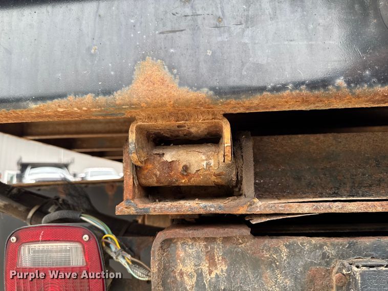 image for item FB5833 2008 Ford F450 Super Duty dump truck