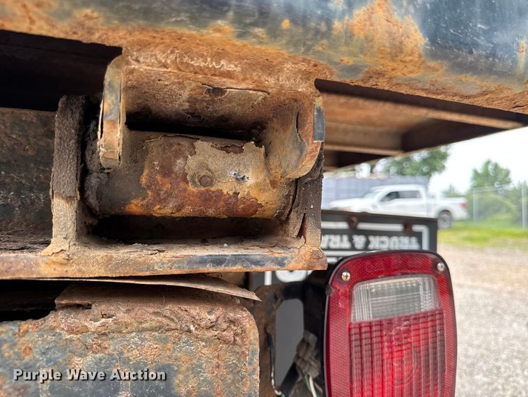 image for item FB5833 2008 Ford F450 Super Duty dump truck
