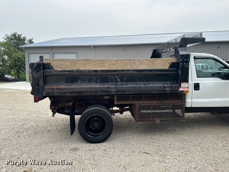image for item FB5833 2008 Ford F450 Super Duty dump truck
