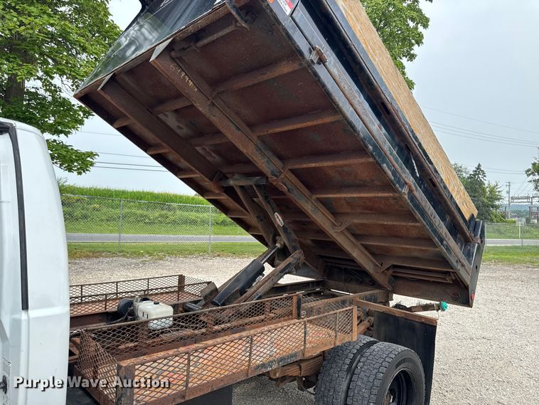 image for item FB5833 2008 Ford F450 Super Duty dump truck