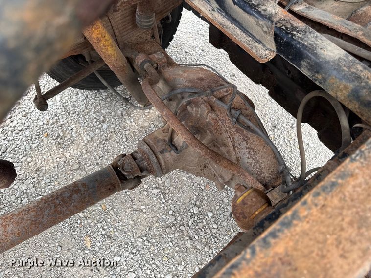 image for item FB5833 2008 Ford F450 Super Duty dump truck