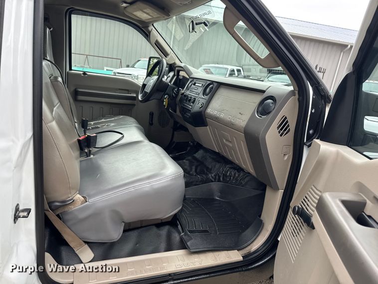 image for item FB5833 2008 Ford F450 Super Duty dump truck