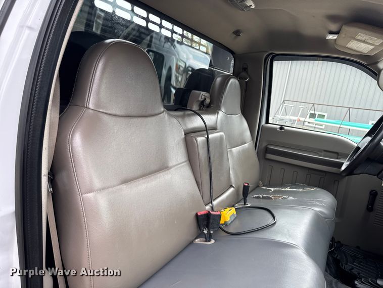 image for item FB5833 2008 Ford F450 Super Duty dump truck