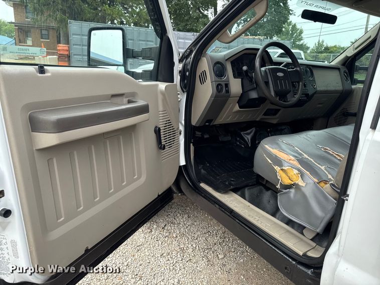 image for item FB5833 2008 Ford F450 Super Duty dump truck