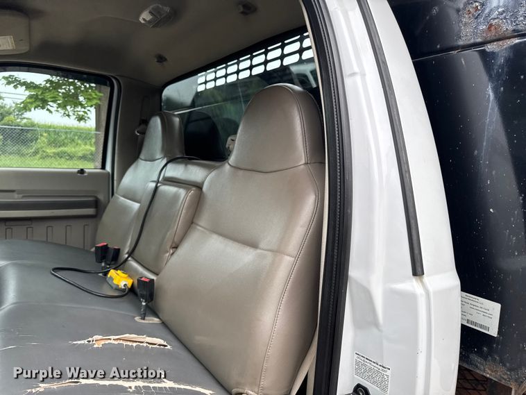 image for item FB5833 2008 Ford F450 Super Duty dump truck