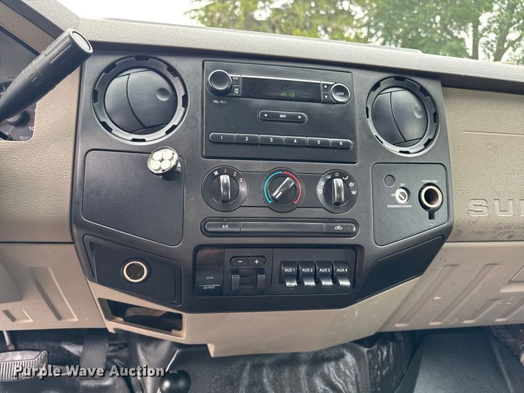 image for item FB5833 2008 Ford F450 Super Duty dump truck