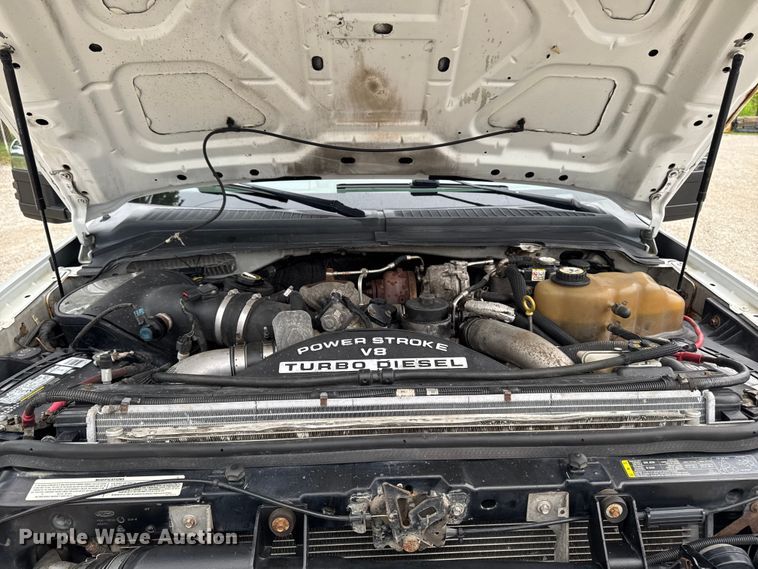 image for item FB5833 2008 Ford F450 Super Duty dump truck