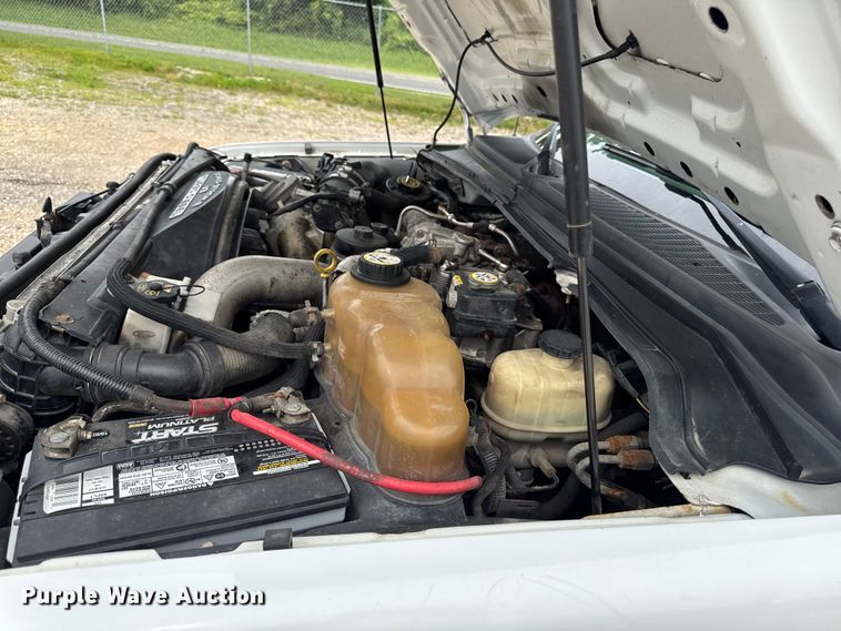 image for item FB5833 2008 Ford F450 Super Duty dump truck
