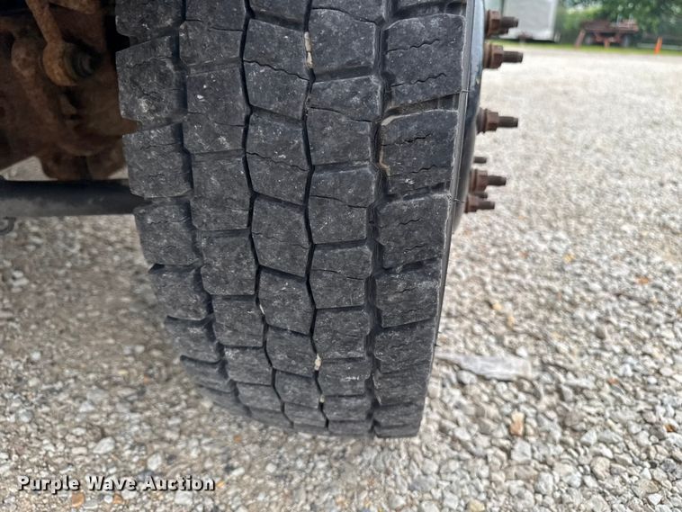 image for item FB5833 2008 Ford F450 Super Duty dump truck
