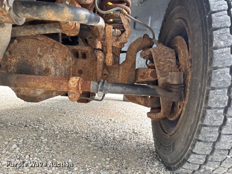 image for item FB5833 2008 Ford F450 Super Duty dump truck