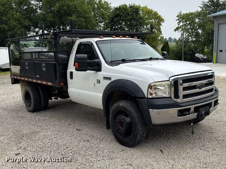 image for item FB5835 2006 Ford F550 flatbed truck