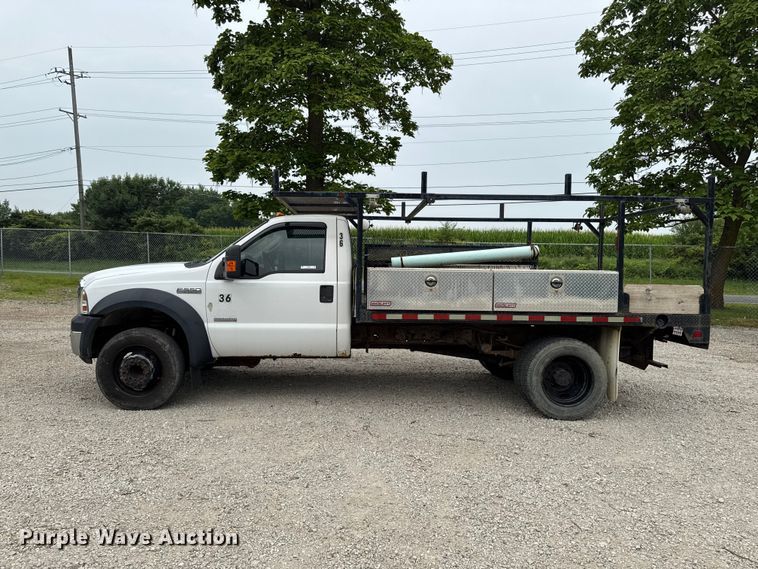 image for item FB5835 2006 Ford F550 flatbed truck