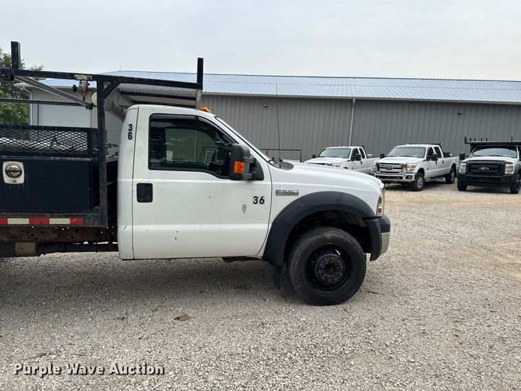 image for item FB5835 2006 Ford F550 flatbed truck
