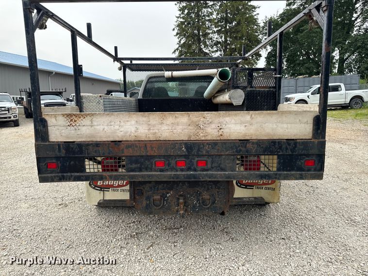 image for item FB5835 2006 Ford F550 flatbed truck