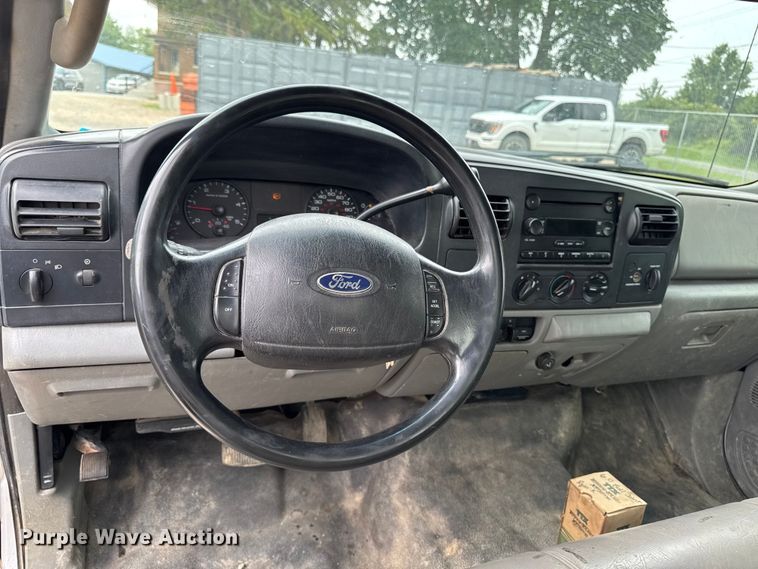 image for item FB5835 2006 Ford F550 flatbed truck