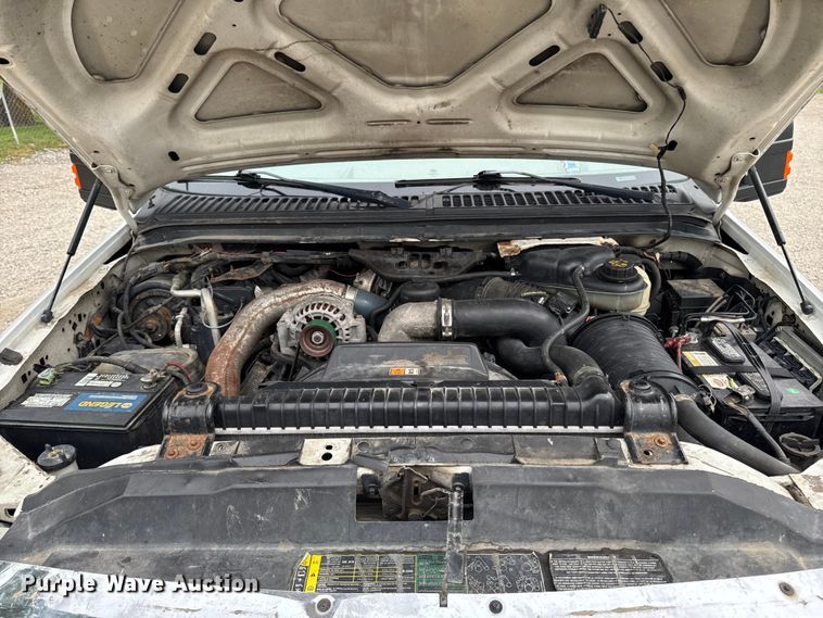 image for item FB5835 2006 Ford F550 flatbed truck