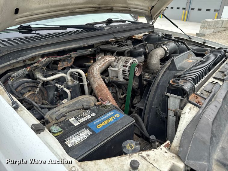 image for item FB5835 2006 Ford F550 flatbed truck