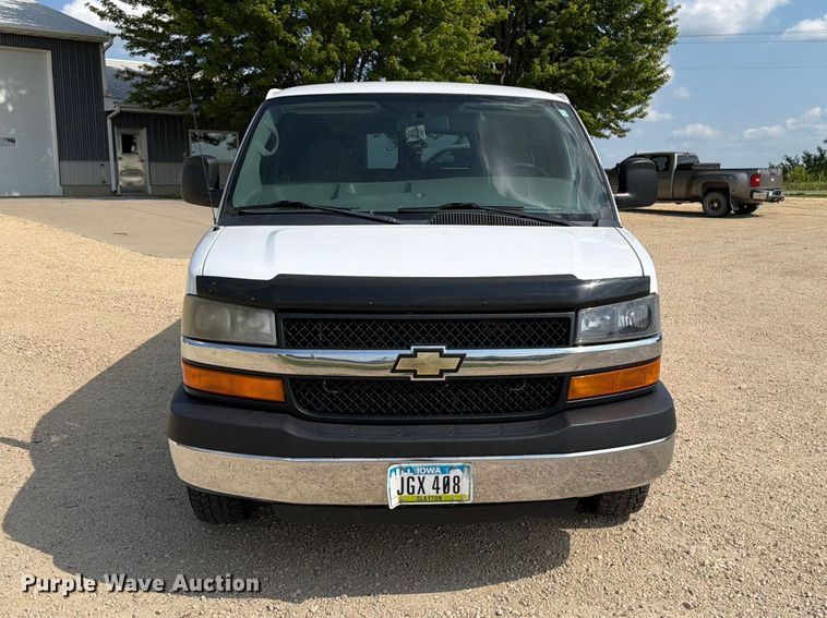 image for item FB5862 2014 Chevrolet Express 3500 van