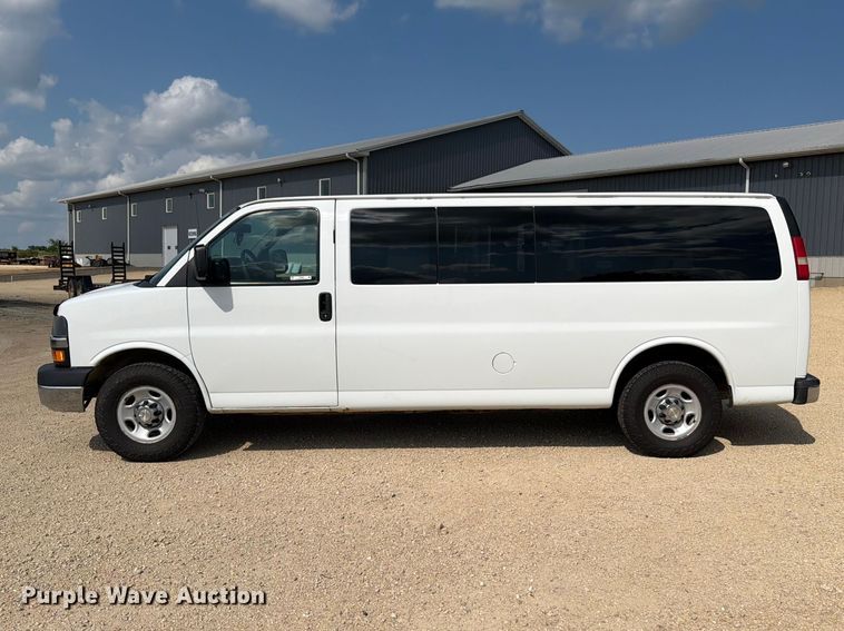 image for item FB5862 2014 Chevrolet Express 3500 van