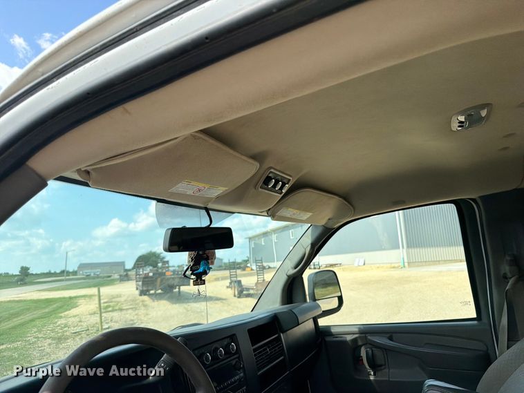 image for item FB5862 2014 Chevrolet Express 3500 van