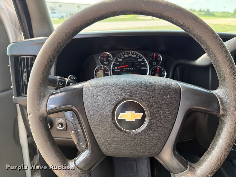 image for item FB5862 2014 Chevrolet Express 3500 van