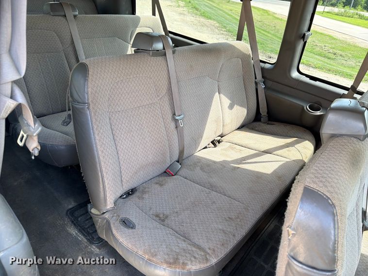 image for item FB5862 2014 Chevrolet Express 3500 van