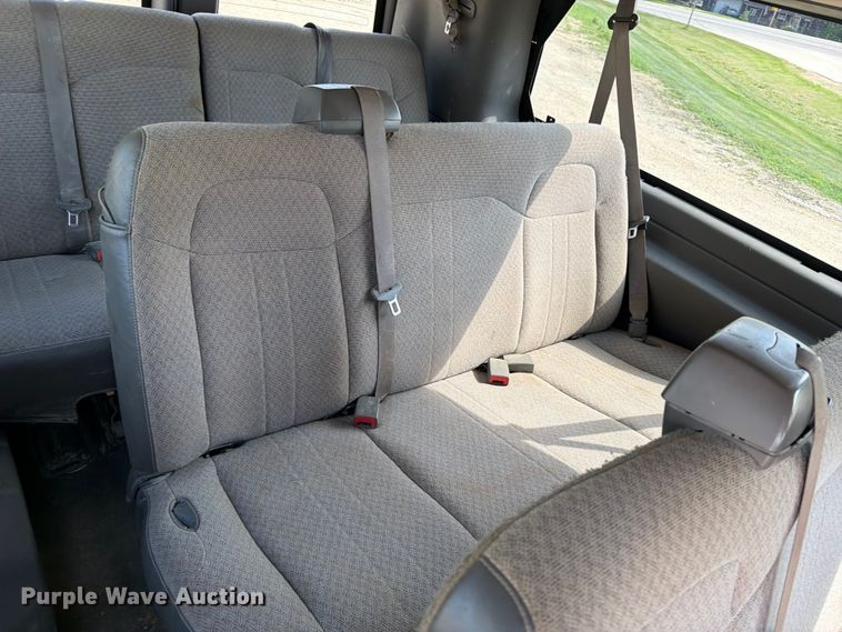image for item FB5862 2014 Chevrolet Express 3500 van