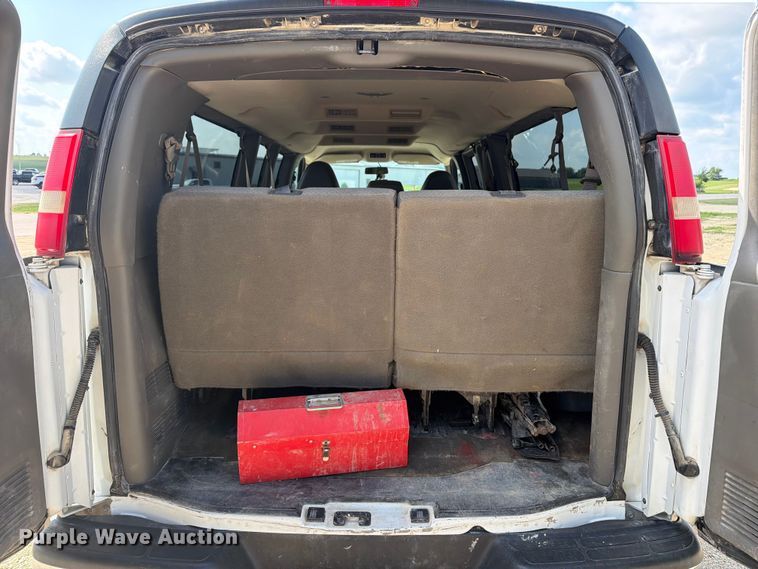 image for item FB5862 2014 Chevrolet Express 3500 van