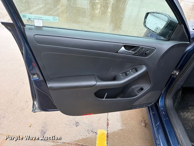 image for item FB5877 2014 Volkswagen Jetta 