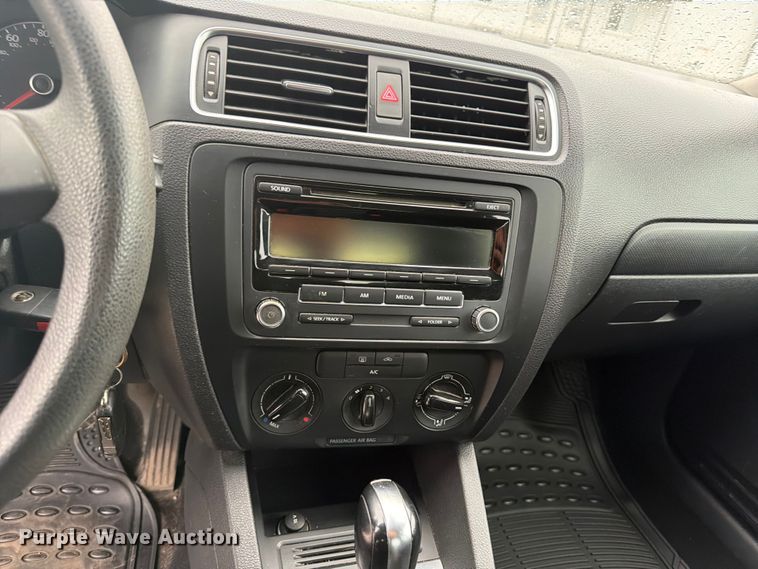 image for item FB5877 2014 Volkswagen Jetta 