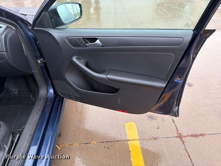 image for item FB5877 2014 Volkswagen Jetta 