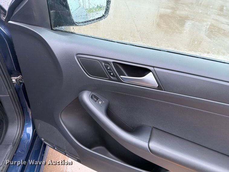 image for item FB5877 2014 Volkswagen Jetta 