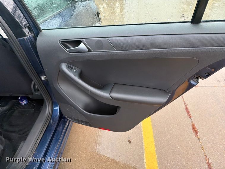 image for item FB5877 2014 Volkswagen Jetta 