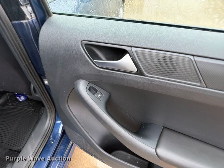 image for item FB5877 2014 Volkswagen Jetta 